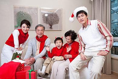 恐怖冒险《邪吟》发布玩法预告 为生存努力作战